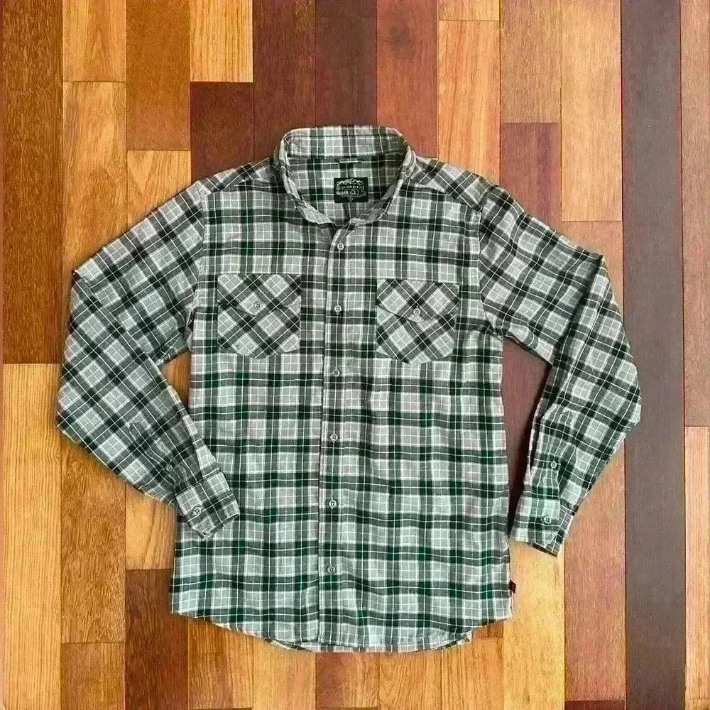 United By Blue | Striped green and grey pattern long sleeve button down size sml